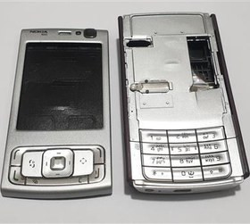 قاب کامل با شاسی وسط اصلی گوشی NOKIA-N95